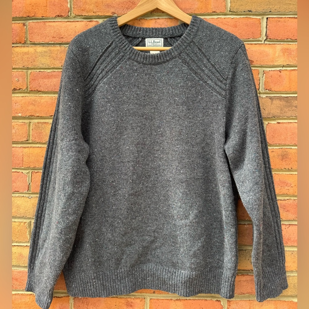 L.L. Bean Charcoal Crewneck Sweater for Men 100% merino wool